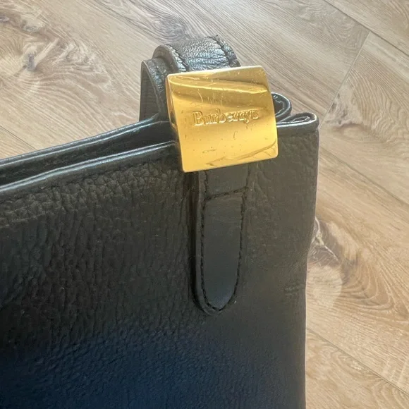 BURBERRY Black Leather Shoulder Bag with Gold Accents and Nova Check interior - Picture 2 of 12